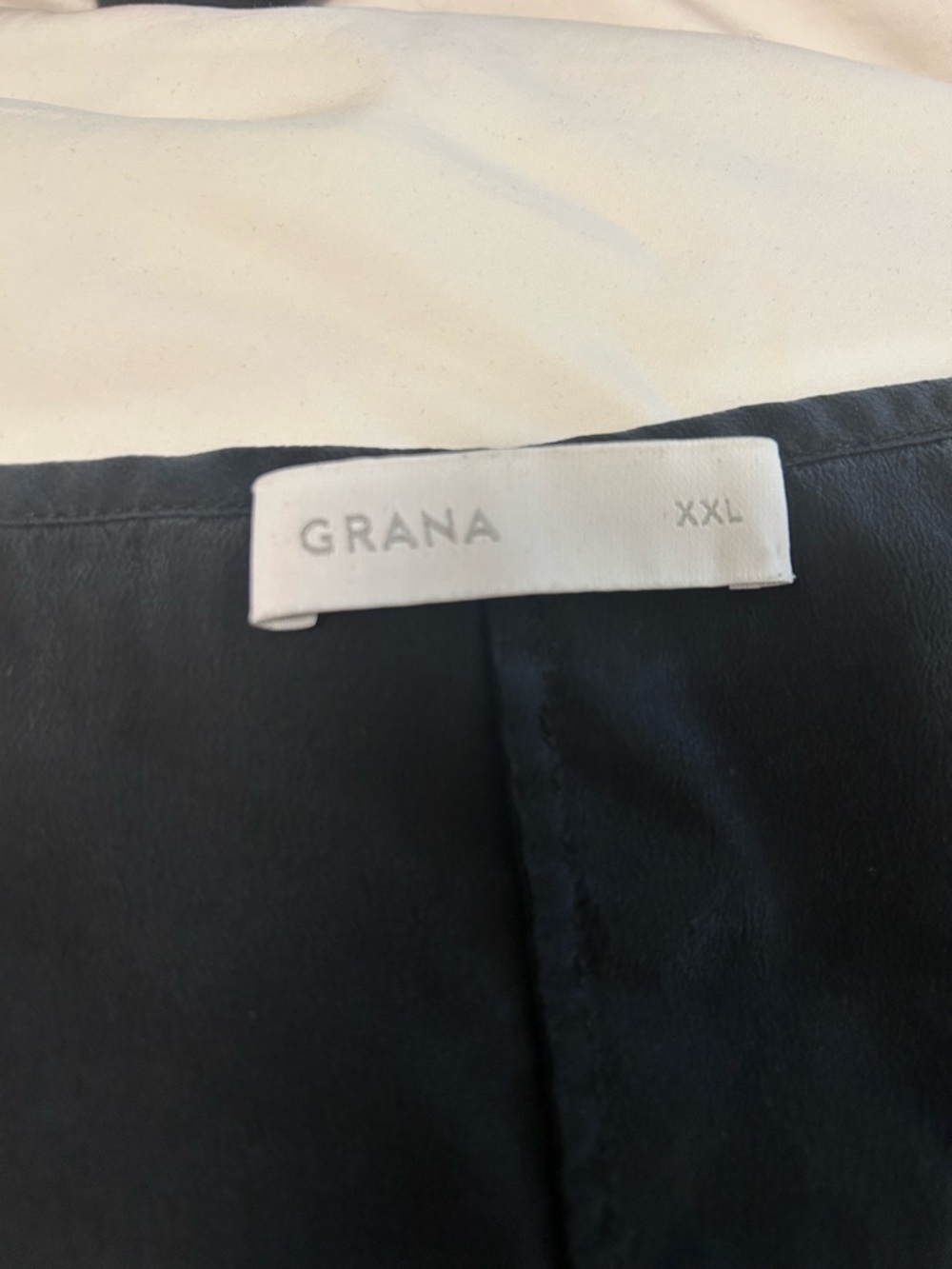 Grana Black Silk Scoop-Neck Camisole - Picture 2 of 2